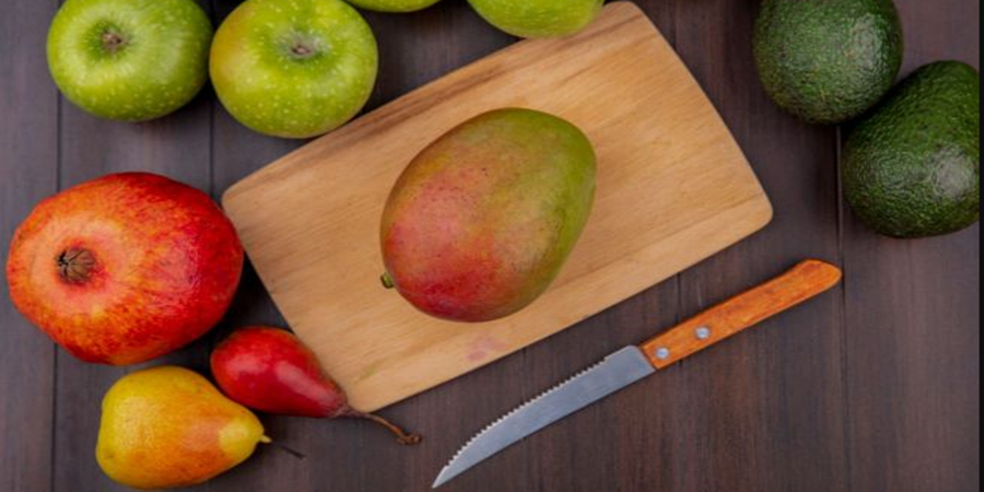 Rica em vitamina C, fibras e antioxidantes, a manga fortalece o sistema imunológico e ajuda a digestão naturalmente.